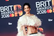 Así fue la alfombra roja de los Brit Awards 2026: moda y espectáculo en Londres