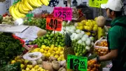 Aumento del Salario Mínimo se Diluye ante Inflación en Alimentos y Servicios