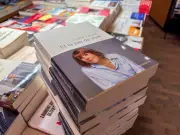 Autobiografía de Gisèle Pelicot 'Un Himno a la Vida' causa impacto global en librerías
