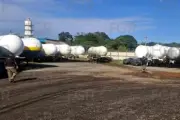 Autoridades aseguran 149 vehículos y 82 mil litros de hidrocarburo en operativo