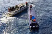 Autoridades aseguran narco-submarino en Colima con 4 toneladas de cocaína