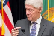Bill Clinton comparece ante la justicia por sus vínculos con Jeffrey Epstein