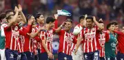 Chivas Apoya a Don Juan de 90 Años Tras Incendio en Tonalá