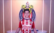 Chivas presenta a Jonathan Pérez como su última contratación para el Clausura 2026
