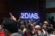 Cámara de Diputados aprueba jornada de 40 horas tras 12 horas de debate; oposición fracasa en lograr dos días de descanso