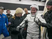 Comandante de la NASA regresa anticipadamente por problema de salud en la EEI