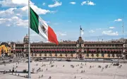Día de la Bandera: El costo de fabricación de las banderas monumentales en México