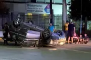 Dejan volcaduras seis lesionados en carretera federal
