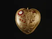 El Museo Británico adquiere el 'Corazón Tudor', joya de Enrique VIII y Catalina de Aragón