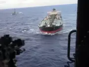 EU aborda petrolero Aquila II en océano Índico por violar cuarentena de Trump