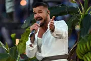 Expertos Celebran la Imagen Renovada y Juvenil del Cantante Ricky Martin