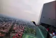 Fiscalía de Jalisco investiga salto en parapente desde Hotel RIU por posibles delitos y omisiones