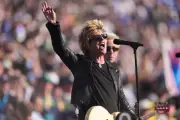 Green Day evita temas políticos en su presentación del Super Bowl LVIII