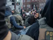 ICE mantiene redadas pese a cierre parcial del DHS por bloqueo demócrata en EE.UU.