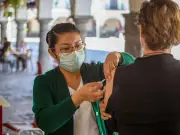 IMSS lanza jornada nacional de vacunación contra sarampión este fin de semana