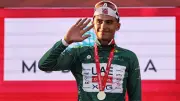 Isaac del Toro se consolida como sublíder del UAE Tour 2026 tras brillante segunda plaza en Jebel Mobrah
