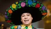 Juan Gabriel: La Canción Perfecta para Tu Serenata de San Valentín 2026