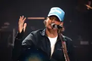 Kid Rock enfrenta acusaciones de playback en su presentación del Super Bowl LVIII