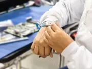 La Estática: El Enemigo Invisible que Amenaza la Industria Electrónica Global