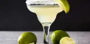La Margarita: Historia del Cóctel Mexicano que Conquistó el Mundo