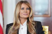 Melania Trump enfrenta presión judicial por vínculos con Jeffrey Epstein