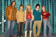 Miley Cyrus regresa a sus raíces para celebrar 20 años de Hannah Montana