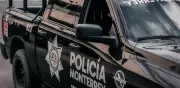 Motociclista atropella a adulto mayor en Monterrey y huye del lugar; testigos captan placas
