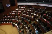 México reduce el número de senadores de 128 a 96 en reforma histórica