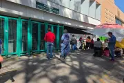 Pacientes del Hospital La Raza enfrentan acceso hostil y riesgos en su atención médica