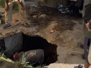 Regidor de Morena cumple reto y repara peligroso socavón en Guadalajara