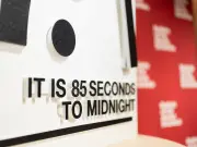 Reloj del Apocalipsis marca 85 segundos para la medianoche: la humanidad al borde