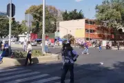 Reportan enfrentamiento entre manifestantes y motociclistas en la Ciudad de México