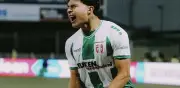 Stephano Carrillo anota su tercer gol en 5 partidos y acerca a Dordrecht a playoffs