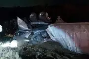 Tragedia en carretera: Trailer se vuelca y conductor pierde la vida en accidente