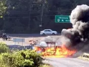 Violencia por muerte de Mencho paraliza 16 estados con bloqueos y ataques