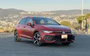 Volkswagen Golf GTI: Un ícono que evoluciona con nuevos faros LED y rines de 20 pulgadas