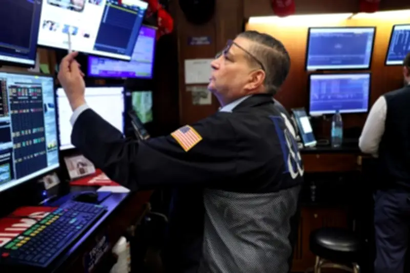 Acciones y Bonos Caen en México ante Crisis Energética Prolongada