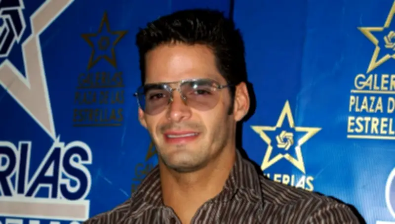 Actor de Televisa Eduardo Rodríguez sorprende trabajando como chofer en negocio familiar