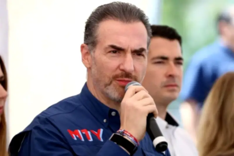 Adrián de la Garza insiste en presupuesto municipalista para Nuevo León