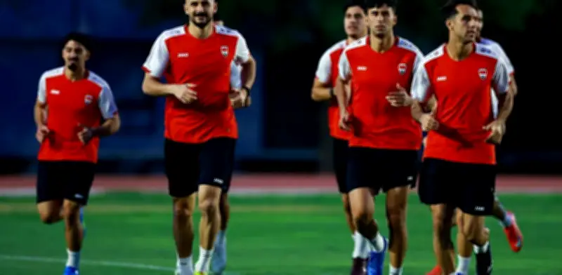 Aficionado iraquí viaja 12 mil km para apoyar a su selección en Monterrey