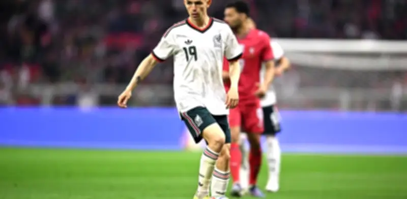 Aficionado sorprende a Álvaro Fidalgo arrebatándole el plumón tras firmar autógrafos