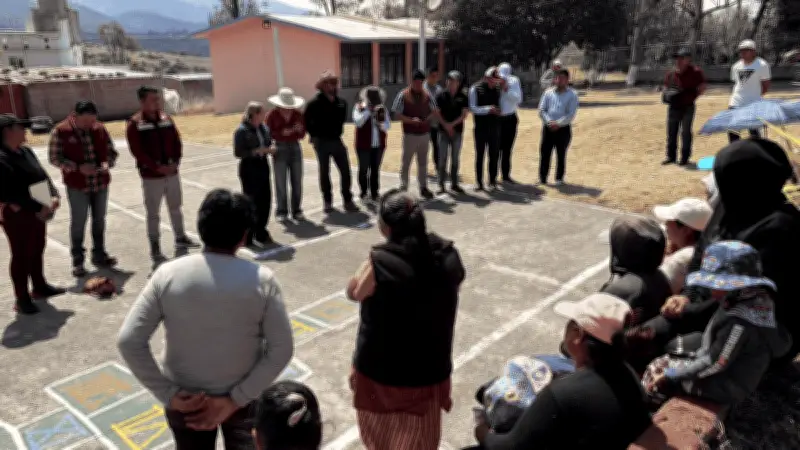 Agreden a funcionario en cabildo de Tepeji del Río por cierre de estadio municipal