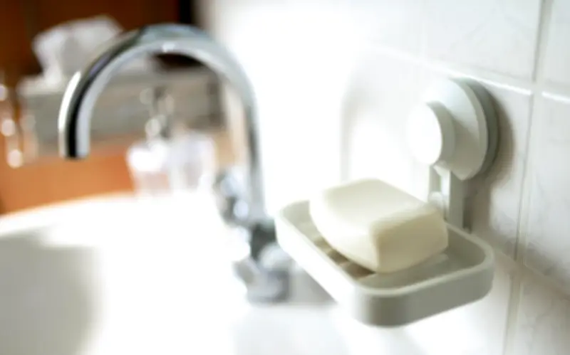 Agua Oxigenada: La Alternativa Ecológica y Eficaz para Desinfectar el Baño