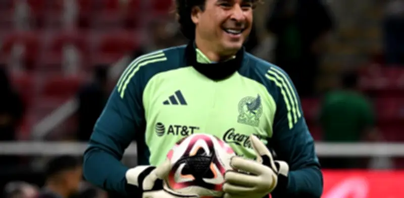 Aguirre defiende la convocatoria de Ochoa y revela su método de selección