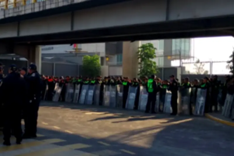 AICM alerta sobre complicaciones por protesta de taxistas en la Ciudad de México