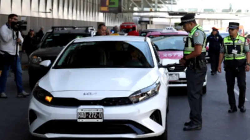 AICM implementará estacionamiento de corta estancia para taxis de aplicación como Uber y Didi