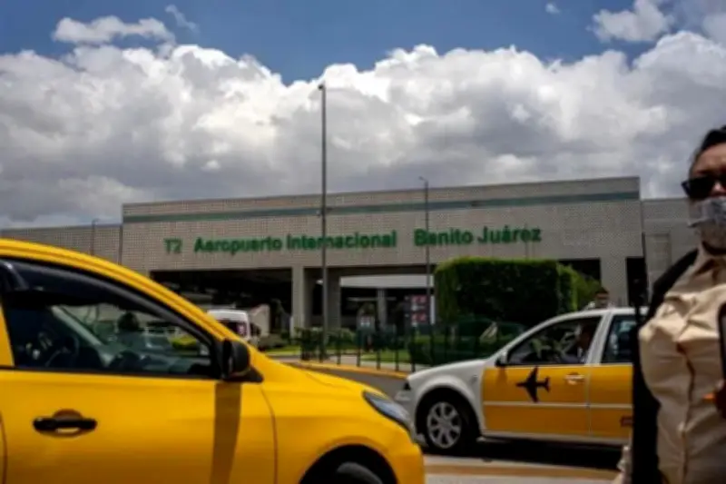 AICM Reitera Prohibición Total a Taxis por Aplicación en Terminales