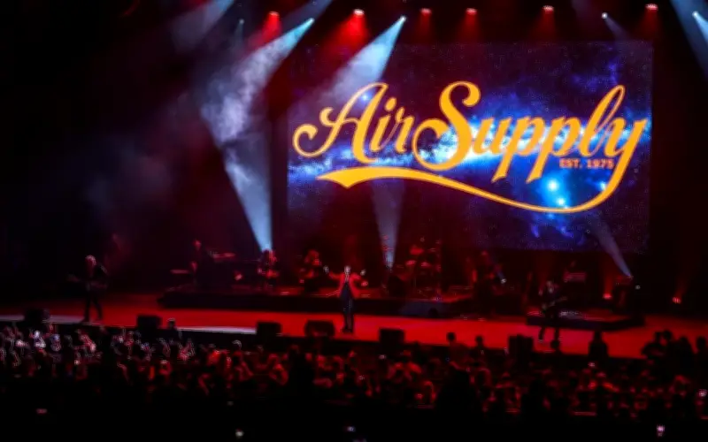 Air Supply celebra 50 años con emotivo concierto en Guadalajara