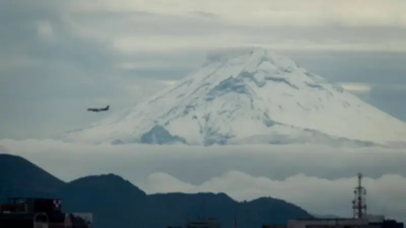 Aire ártico cubre de blanco volcanes mexicanos: Popocatépetl, La Malinche y Cofre de Perote
