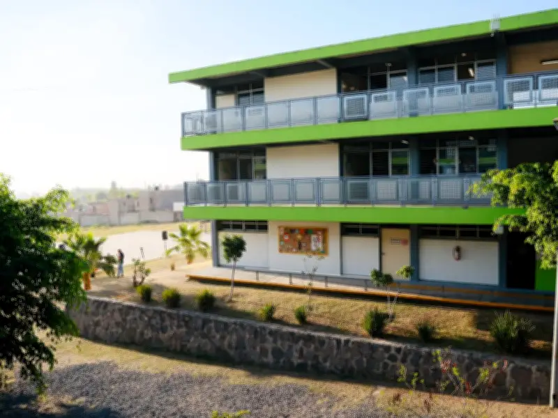 Alcalde de Tlajomulco anuncia inversión en infraestructura educativa en CECyTEJ 23